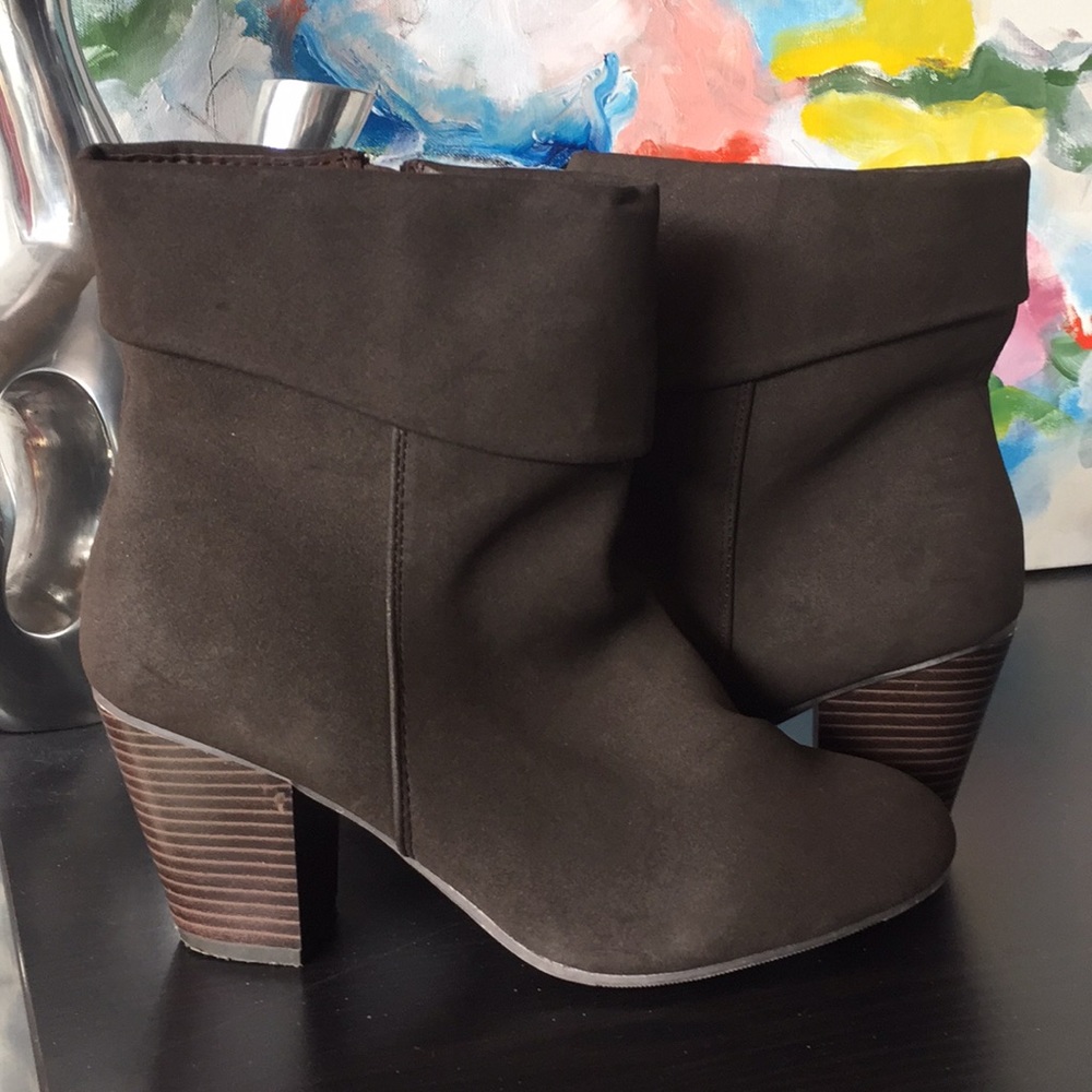 Cushion walk comfort booties